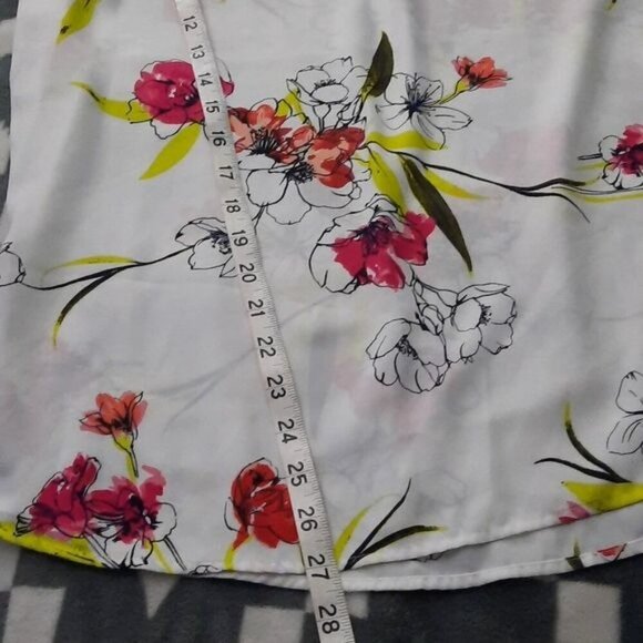 Apt 9 White Red Floral Print Vneck Flowy Tank Top Tunic Size Medium - Picture 4 of 7